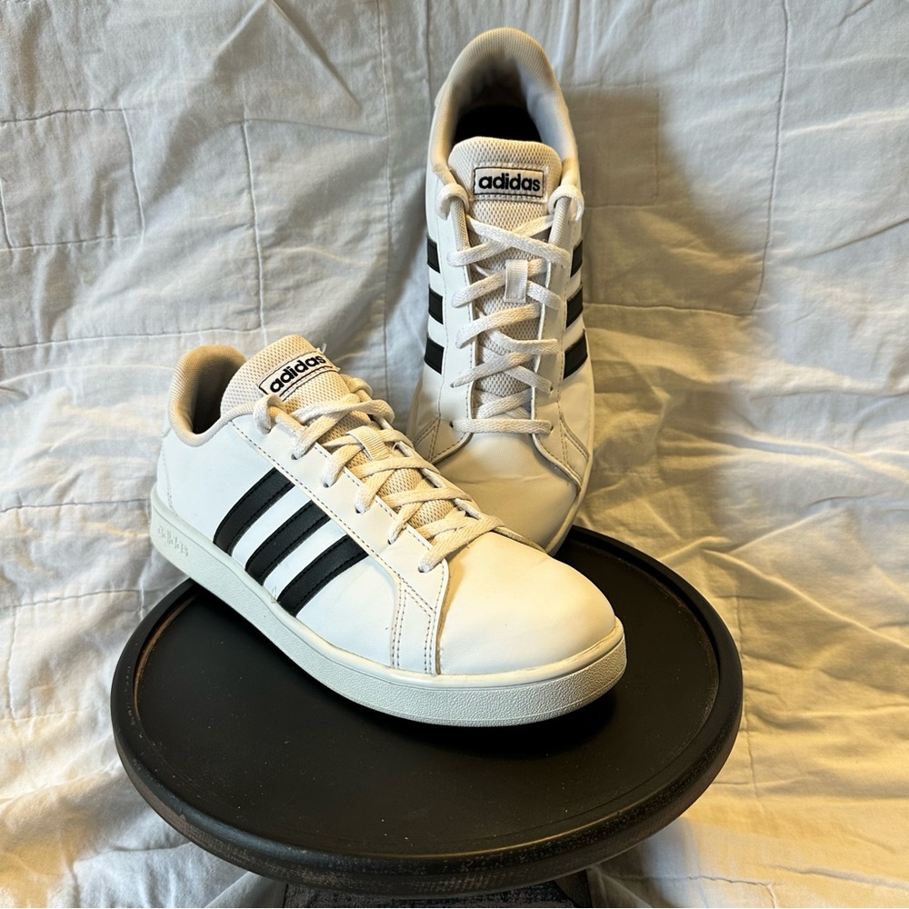 Adidas Women 8 Grand Court Shoes Low Profile White Black Stripe Leather